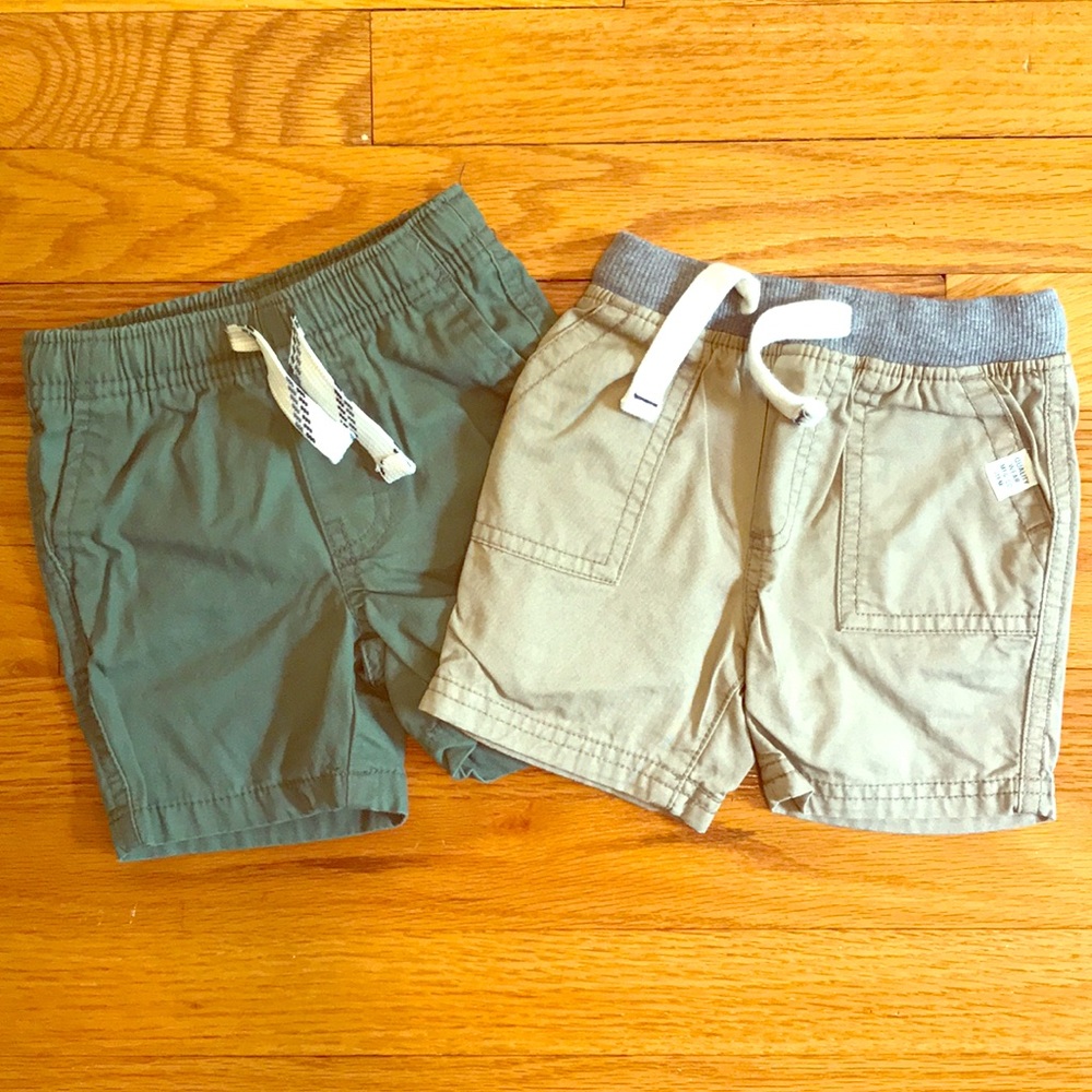 2 pairs of Carter’s 9M Shorts
